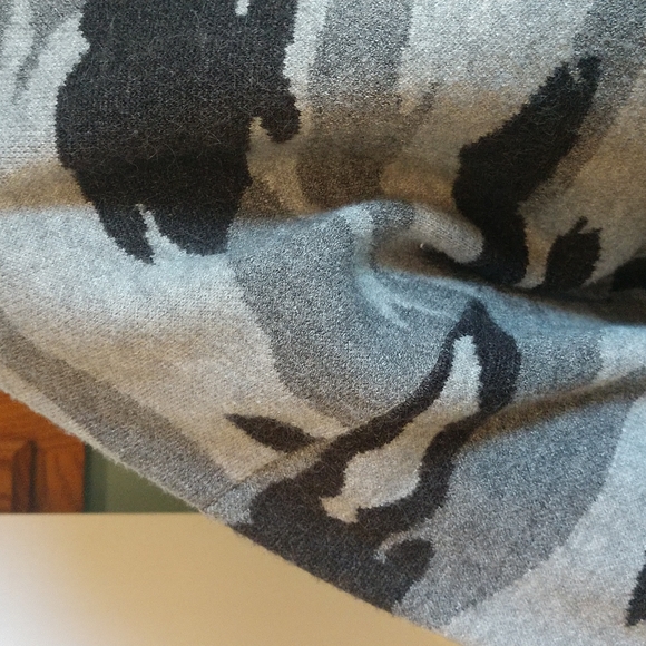 Kerisma Camo Sweater - Picture 5 of 8